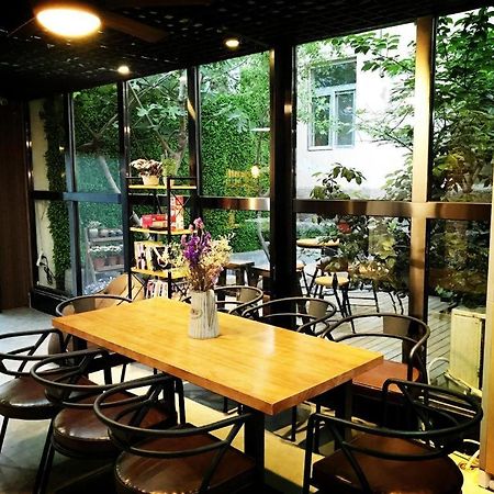 Lantian Garden Hostel Циндао Экстерьер фото