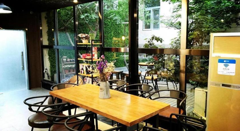 Lantian Garden Hostel Циндао Экстерьер фото